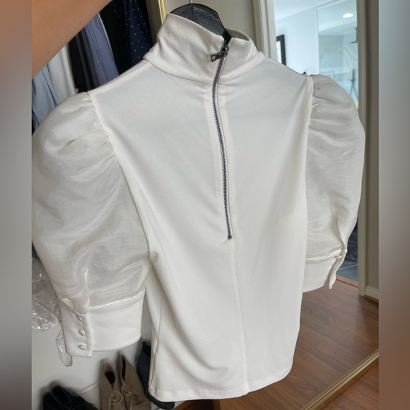 🌞 Alice + Olivia Mckayla Turtleneck Crop Top 🤍🤍 - Picture 5 of 6